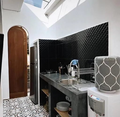 Casa Putih - Cosy 2br In Canggu Hotel Dalung (Bali)