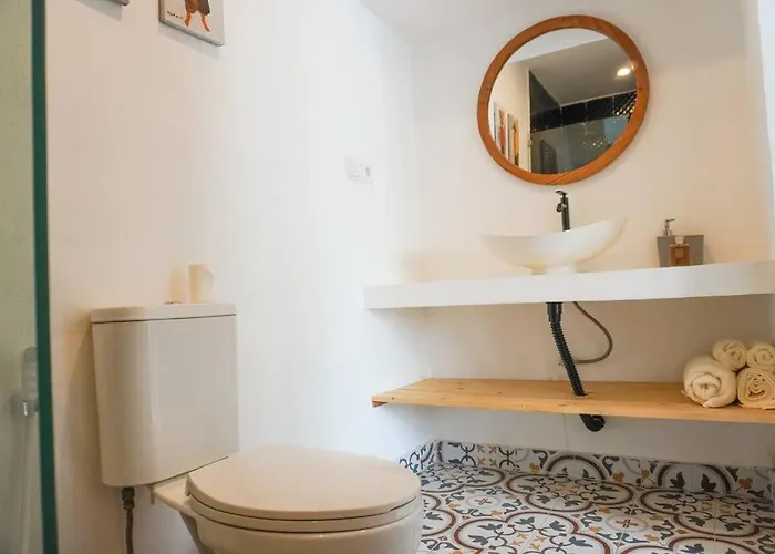 Casa Putih - Cosy 2br In Canggu 4*