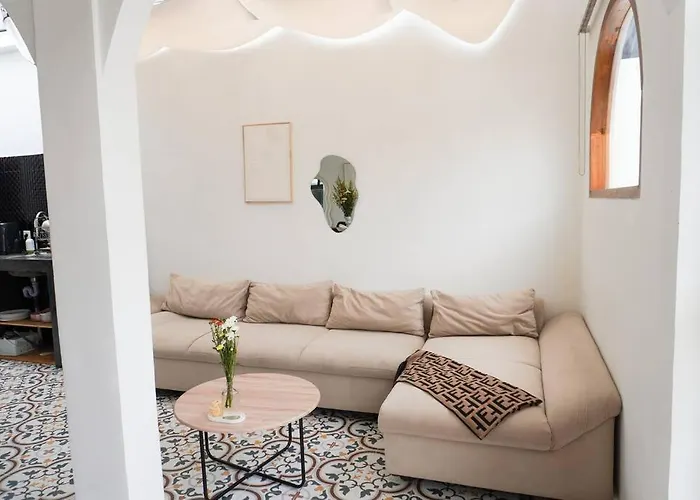 Hotel Casa Putih - Cosy 2br In Canggu 4*